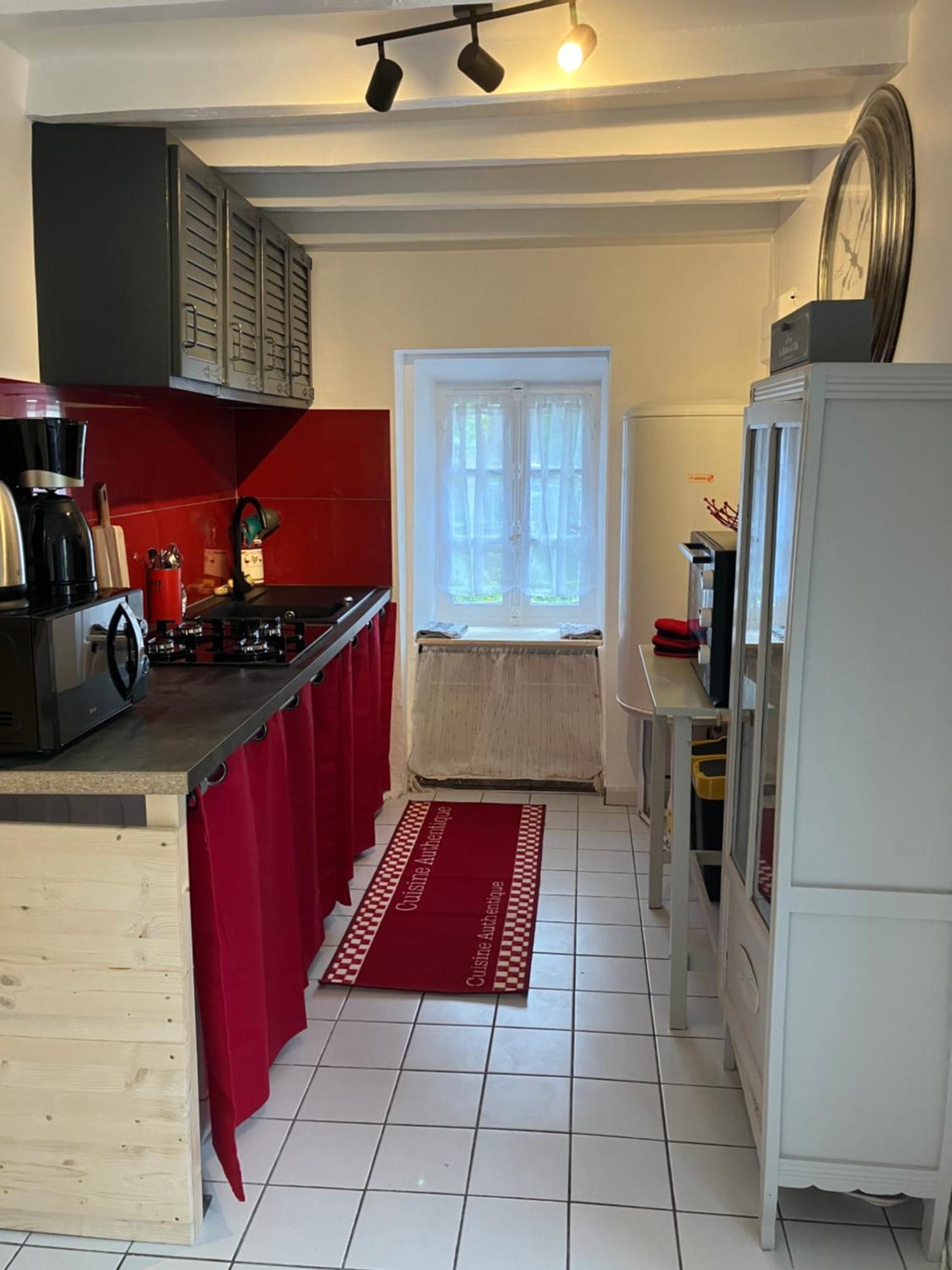 Charmante Maison En Pierres Precy-le-Sec Bagian luar foto